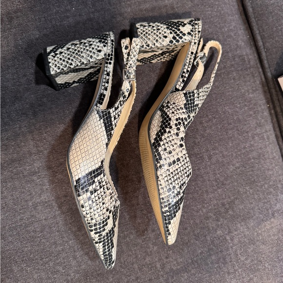 Marc Fisher Black Heels - Picture 5 of 7